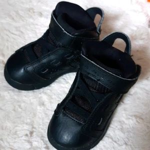 Jorands infant basketball shoes 5c